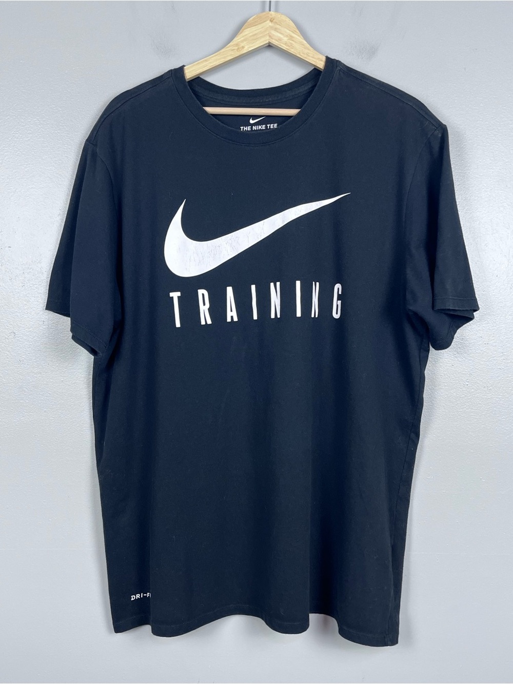 Nike Men's Dri-Fit Graphic Print Large Swoosh Training Spellout Logo Tee Size XL
